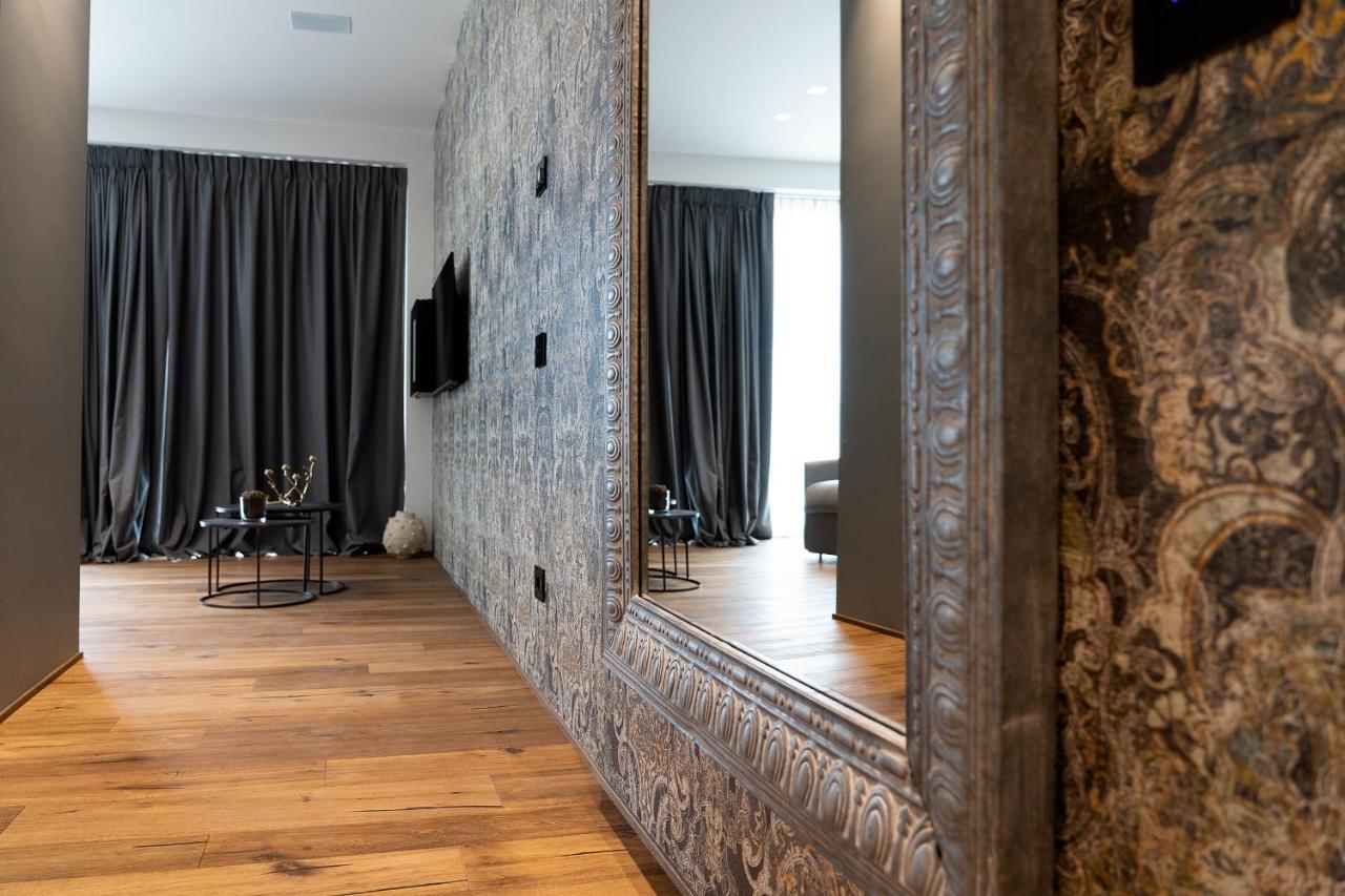 Piccola Maesta' Boutique Rooms Civitanova Marche Exterior photo
